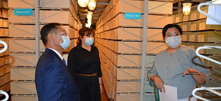 Руководитель архивного дела Казахстана в Архиве Президента РК  фото галереи 5
